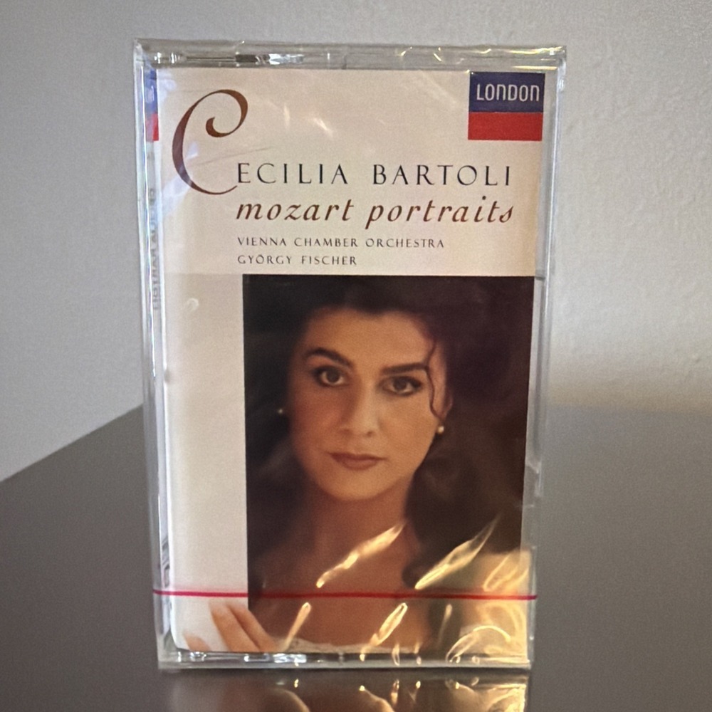 Cecilia Bertoli – Mozart Portraits - Cassette Tape Vienna Chamber Orchestra